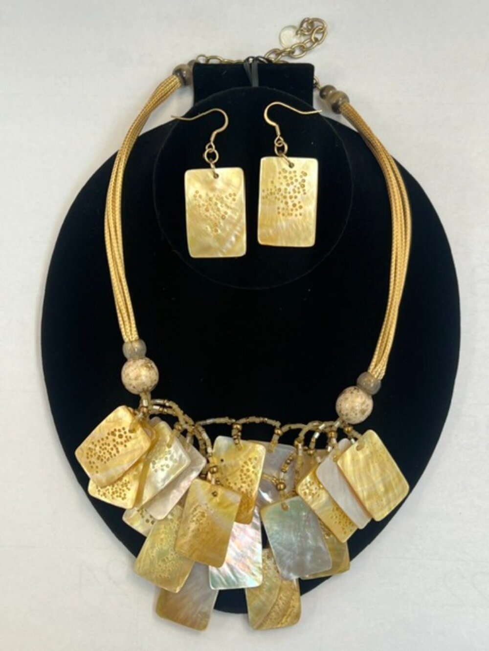 Golden Shell Statement Jewelry Set